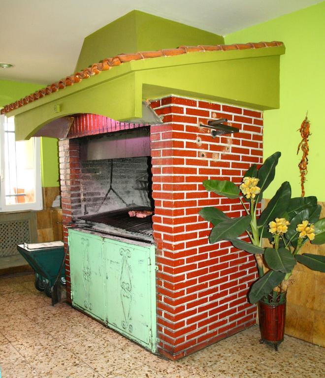 Hostal Asturias Jarilla Екстериор снимка