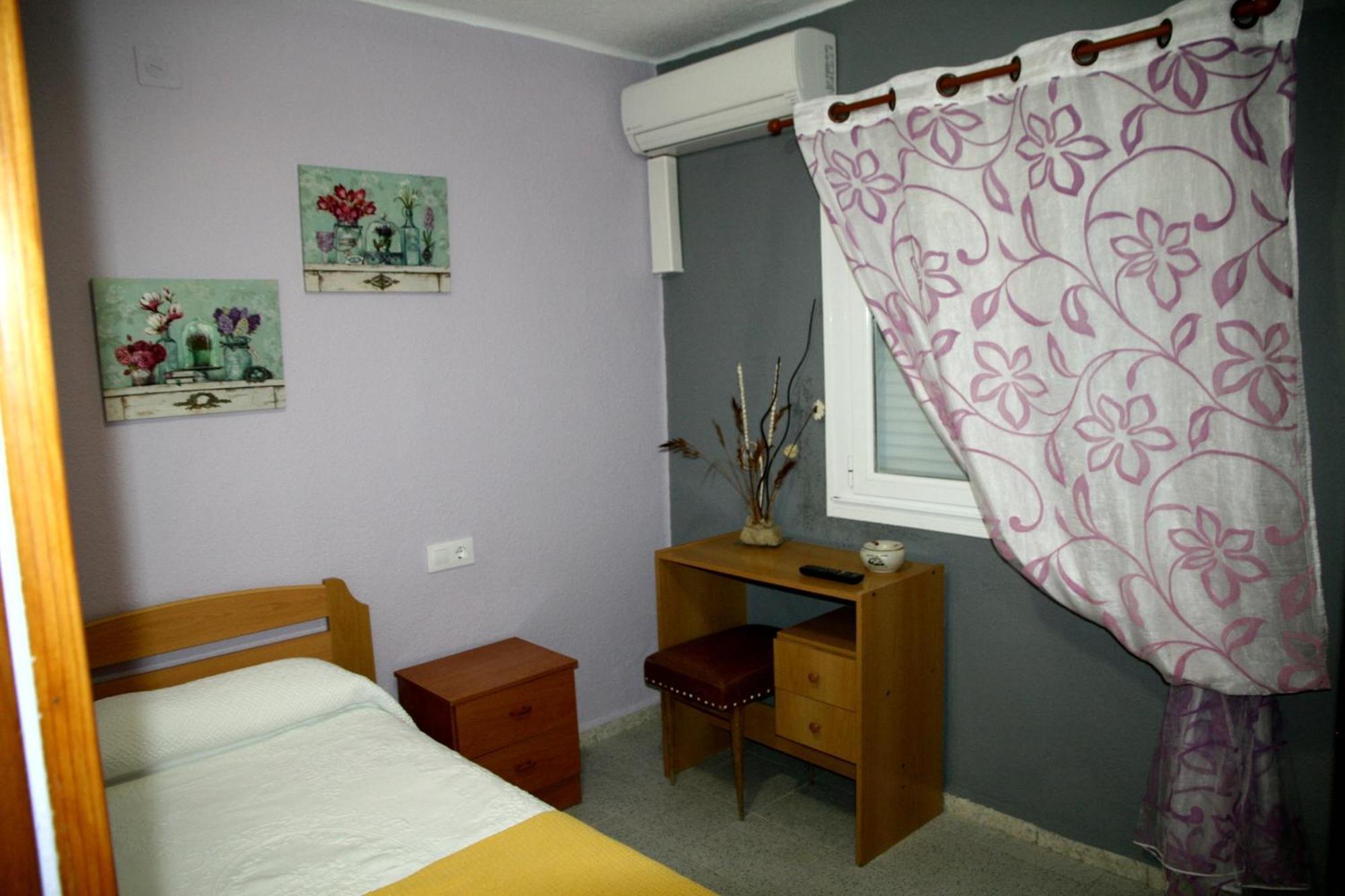 Hostal Asturias Hotel Jarilla Стая снимка